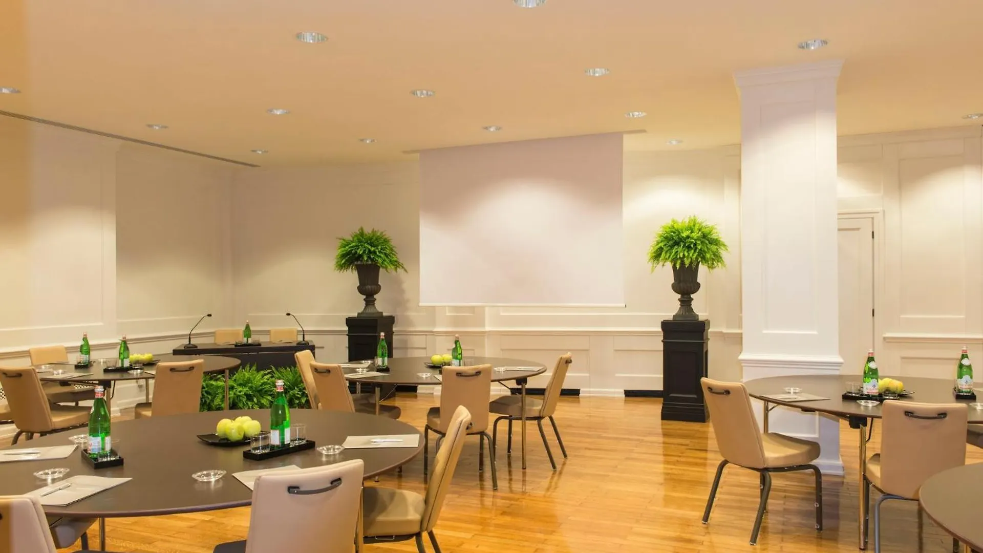 Starhotels Michelangelo Rome 4*,  Italy