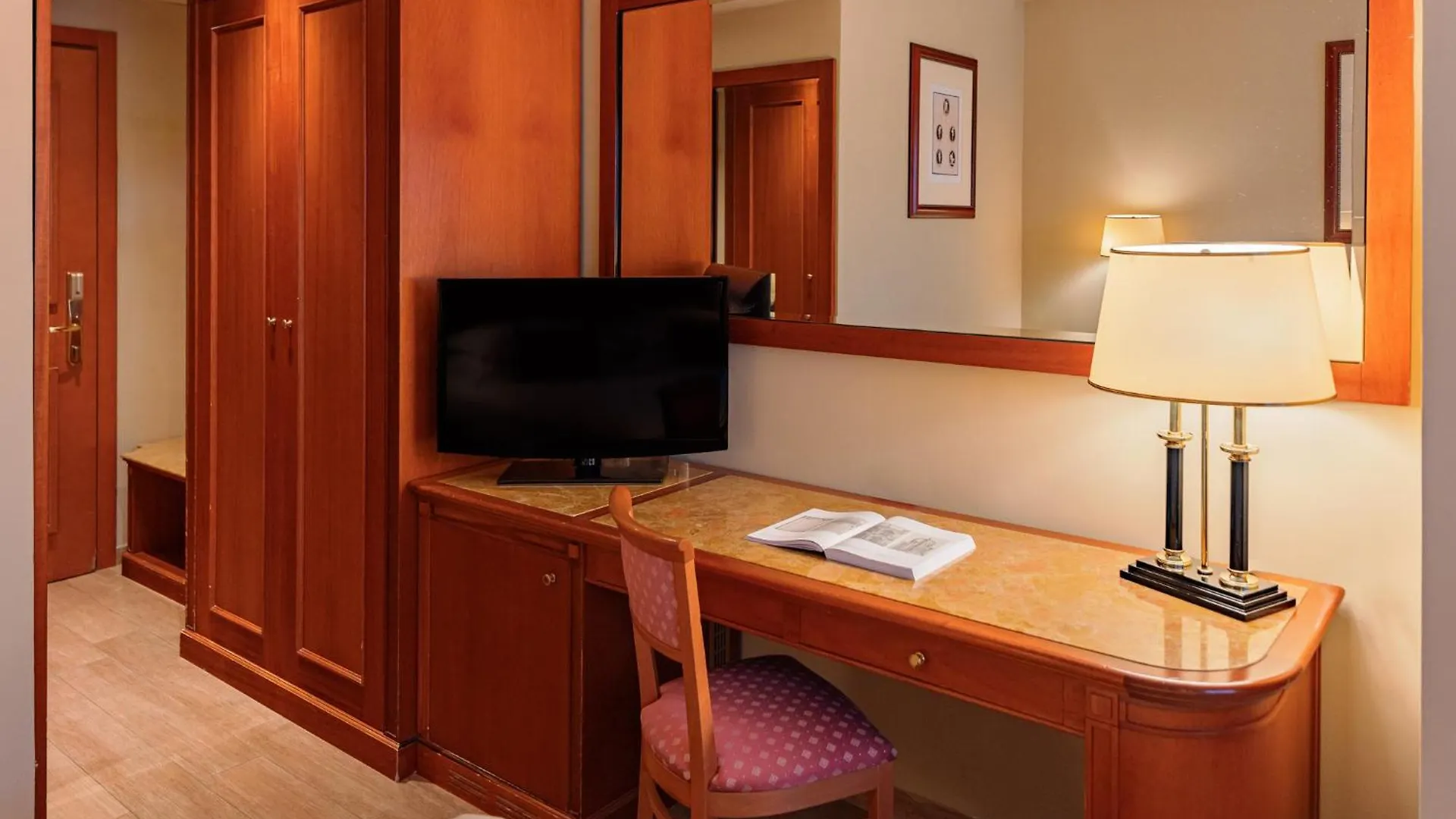 Starhotels Michelangelo Rome 4*,